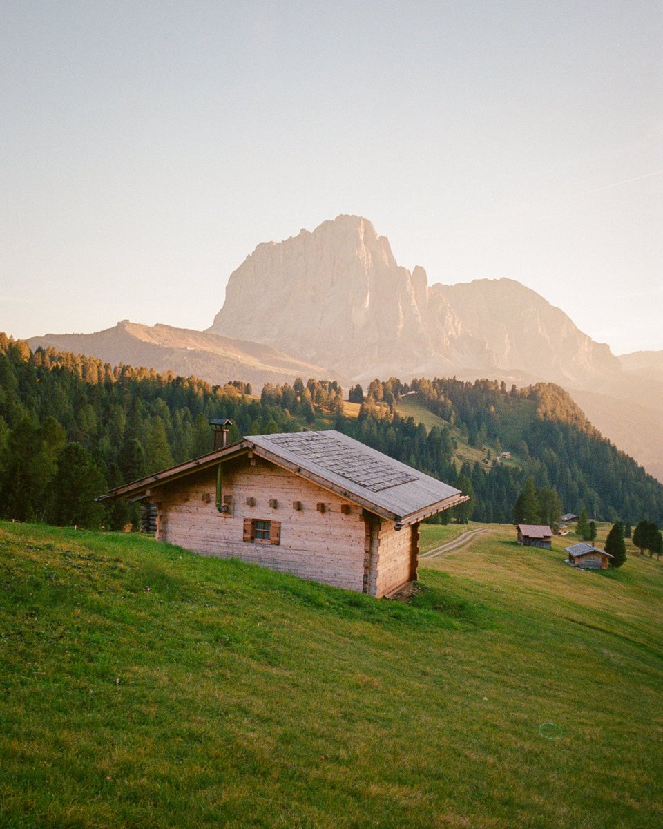 jakob_lr's tweet photo. The Dolomites on film https://t.co/KK2Y0ZtGfn