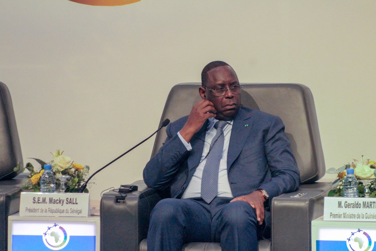 Forum International de Dakar tweet media