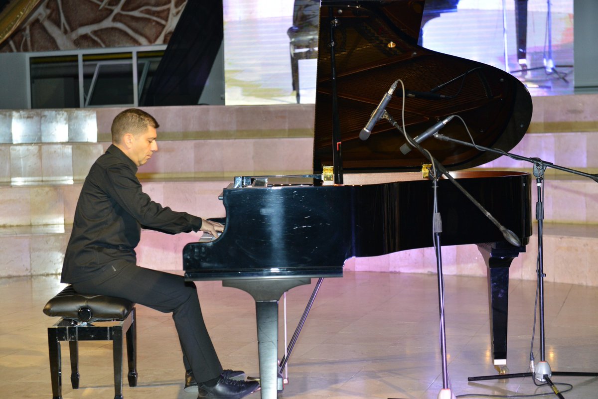 8.piyano Festivali açılışımıza gelerek bizleri onurlandıran Merkezefendi Kaymakamımiz sayın Abdullah Demir'e teşekkür ederiz.<a href="/denizlimem/">Denizli İl Millî Eğitim Müdürlüğü</a> <a href="/Merkezefendi_K/">Merkezefendi Kaymakamlığı</a> <a href="/DenizliValiligi/">T.C.Denizli Valiliği 🇹🇷</a> <a href="/Abdulldem/">Abdullah Demir</a>