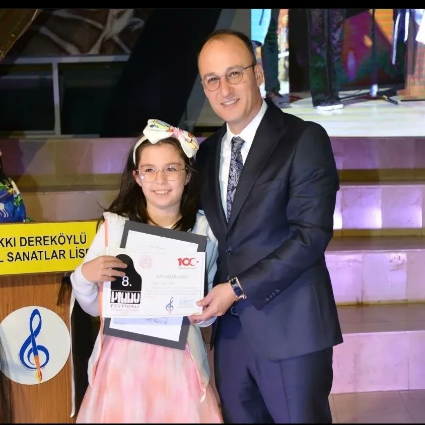 8.piyano Festivali açılışımıza gelerek bizleri onurlandıran Pamukkale Belediye Başkanı Sayın Avni ÖRKİ 'ye teşekkür ederiz <a href="/DenizliValiligi/">T.C.Denizli Valiliği 🇹🇷</a> <a href="/AvniOrki/">Avni ÖRKİ 🇹🇷</a> <a href="/PamukkaleB/">Pamukkale Belediyesi</a> <a href="/emre_caliskan/">Emre Çalışkan</a>