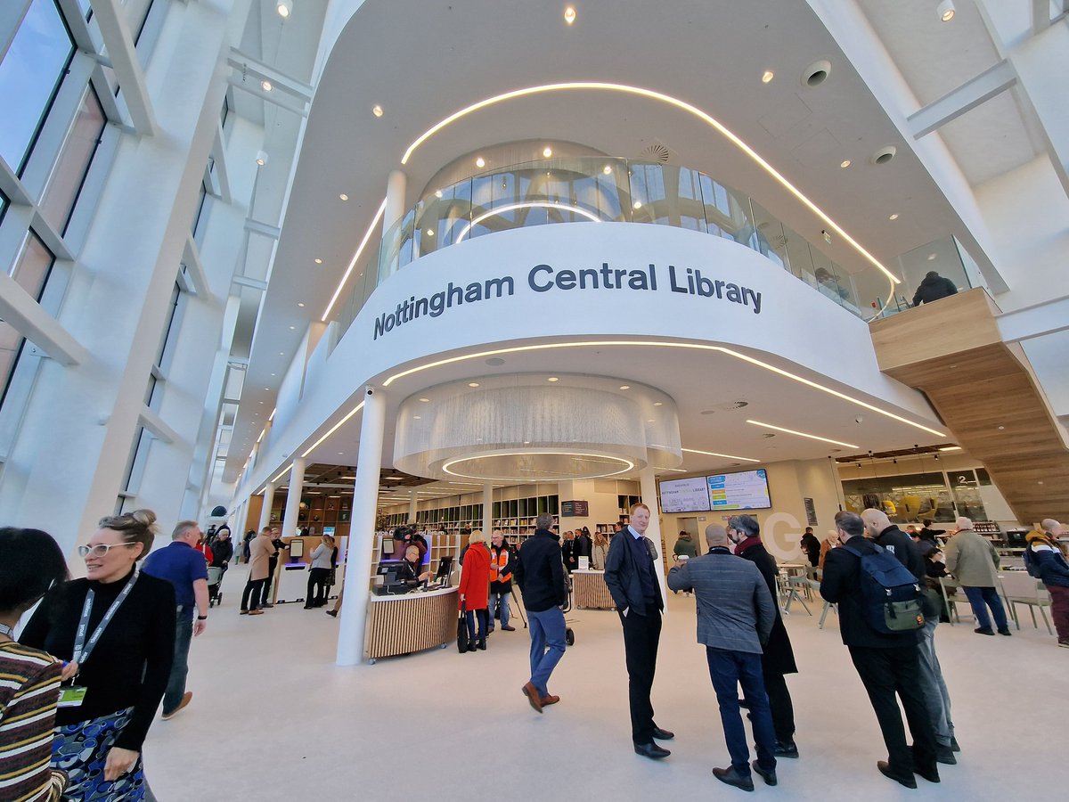 📚 It has been over 3 years since the closure of the old Central Library in Angel Row - during which time Nottingham was left without one at all. But after delays, the new £10m Central Library opened today to the delight of visitors. READ MORE @Notts_TV: nottstv.com/marvellous-not…
