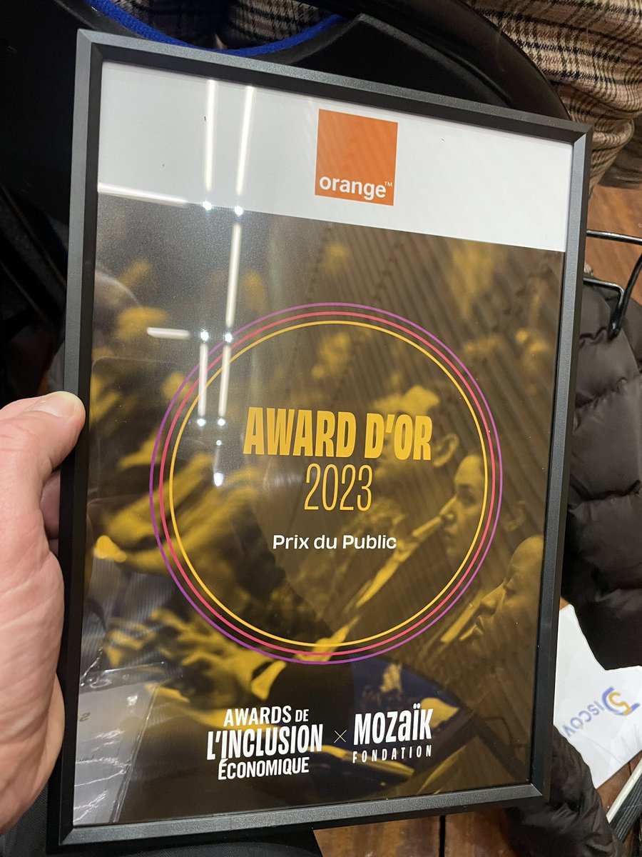 Laurent Martin-Blanc (@lmartinblanc) on Twitter photo Et Award d’or du prix du public ! #SommetInclusionEconomique2023 pour le programme Orange Digital Center #orange <a href="/Orange_France/">Orange France</a> #inclusionnumerique Et Award d’or du prix du public ! #SommetInclusionEconomique2023 pour le programme Orange Digital Center #orange <a href="/Orange_France/">Orange France</a> #inclusionnumerique