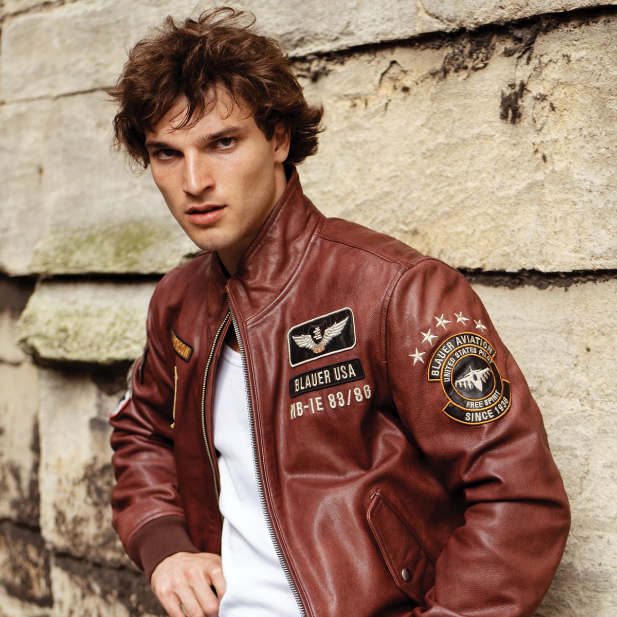 An Autumn day in London with the bold statement of Blauer Academy.

#BlauerUSA #FallWinter023