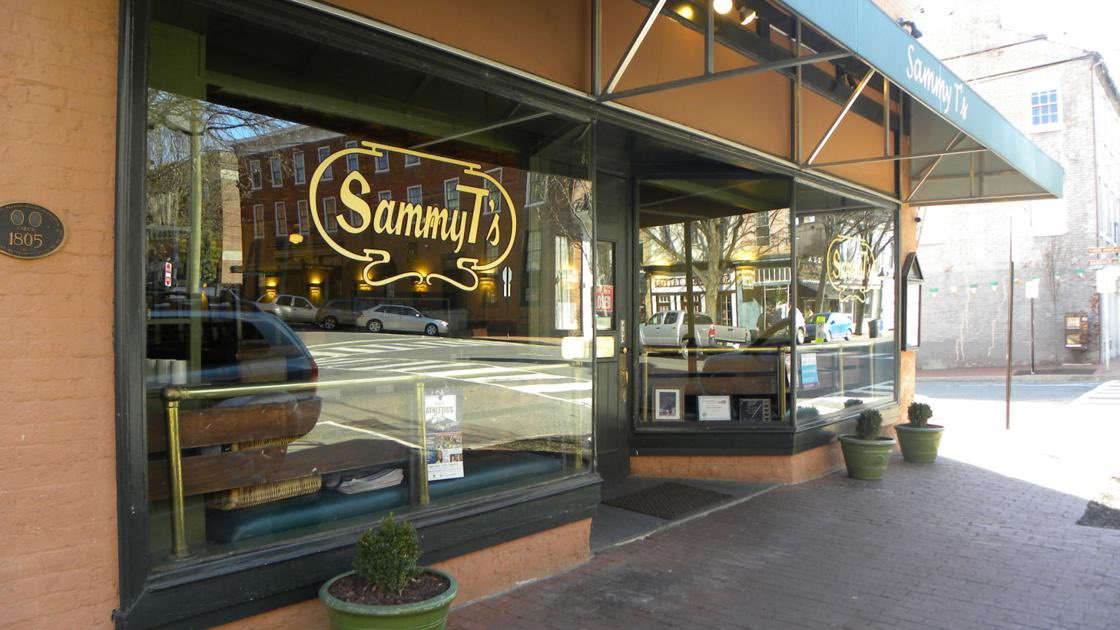 KJasonBryan's tweet image. Using only a restaurant, tell us where you went to college