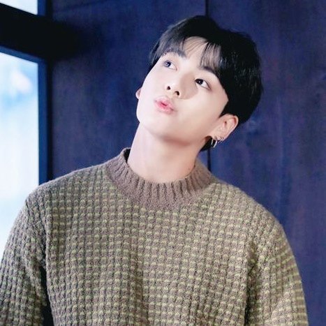 vkooksimp's tweet photo. #taekookau where it's 3rd of December and Taehyung is in Jungkook's sweater-
#taekook https://t.co/uWVoByBwly