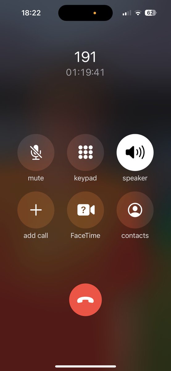 DubowskiClaire's tweet photo. @VodafoneUK waiting for your retention team to come back to me and they never did.. they just hung up #useless https://t.co/87RTKe12Zl
