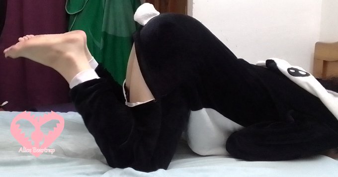Hehe, the tail looks so cute in this pic uwu #feet_pic #bootyfun #feetseller #femboy https://t.co/mb<a href="/tag/feet_pic"class="tags">#feet_pic</a><a href="/tag/femboy"class="tags"><span>#femboy</span></a><a href="/tag/bootyfun"class="tags"><span>#bootyfun</span></a><a href="/tag/feetseller"class="tags"><span>#feetseller</span></a>