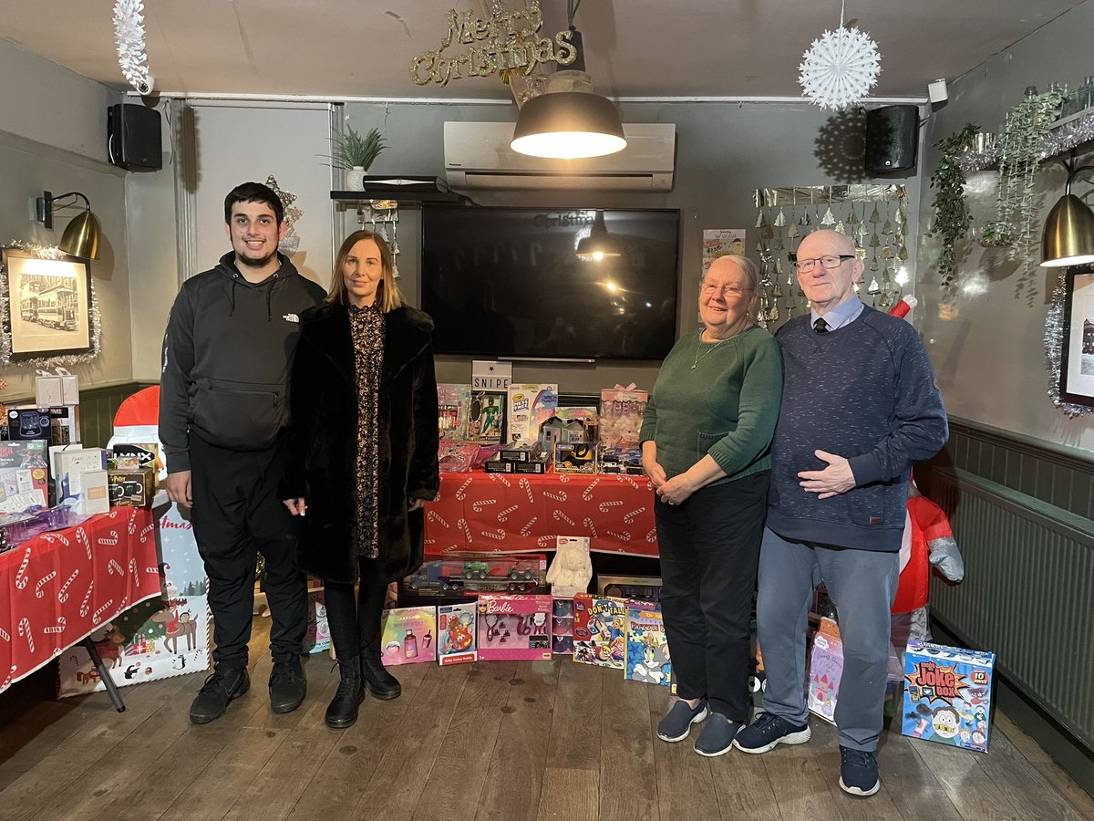 ChrisMoorhouse7's tweet photo. @WeActTogether #TamesideToyAppeal is in full swing, local student from @AudenshawSchool Harrison has donated over 900 toys from his sponsored #Stoptober challenge. 
-
Also thanks you to Kate at the Snipe Inn pub &amp; her regulars for donating over £500 worth of toys 🧸 🎄 🎁 🎅 https://t.co/zt19mNBbFo