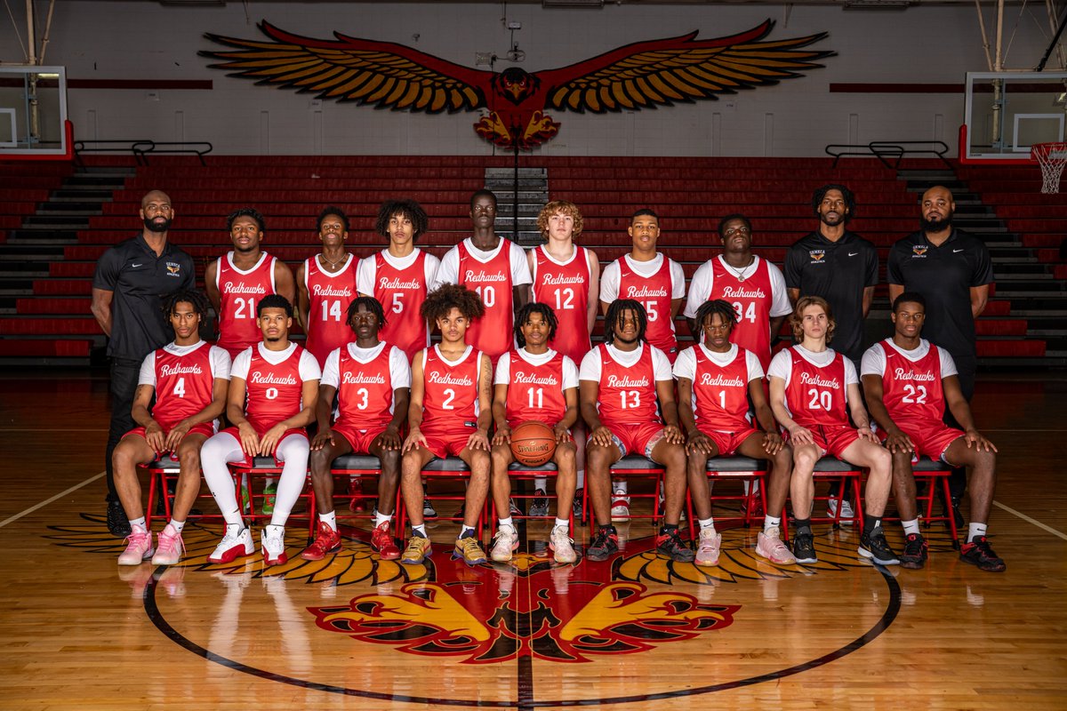 Redhawk_Pride's tweet photo. 🚨It's Game Day❗️❕❗️🚨
🏀The 2023 -24 Basketball season begins now❕🏀
Seneca @ Spencer County 7:30
🤜Lets go Hawks! https://t.co/Ijvi7AMjQZ