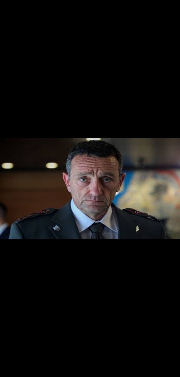 عــاجل .....
رئيس أركان الجيش الإسرائيلي الجنرال هرتسي هاليفي إن الجيش فشل في هجوم "طوفان الأقصى" الذي أطلقته كتائب القسام التابعة لحركة حماس في 7 أكتوبر الماضي.
وقال هاليفي خلال زيارة لـ"القيادة الشمالية" إن "الجيش الإسرائيلي، بما في ذلك الاستخبارات، فشل في مواجهة أحداث 7