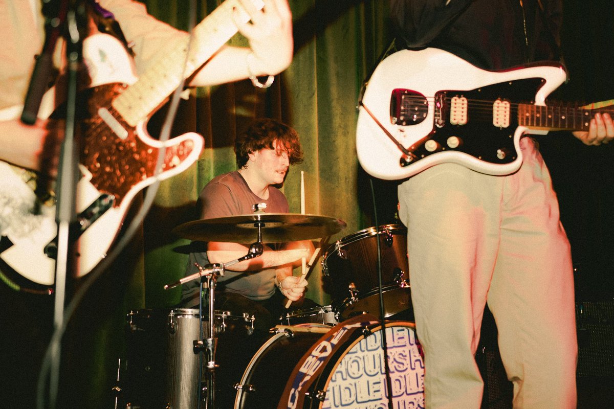What a way to end the year // huge thanks to everyone at <a href="/gulliverspub/">Gullivers</a> 
 on Saturday night - you were electric 💥💥💥

That’s a wrap on our gigging schedule for 2023, if you need us we’ll be in various Salford pubs plotting our next moves for 2024…

snaps by <a href="/georgeholding_/">George Holding 🥀</a>