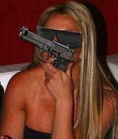 skinteaaa's tweet image. I SAID GIMME SOME MFN MORE 🤬
#stantwitter #BritneySpears #britneyspearmemes