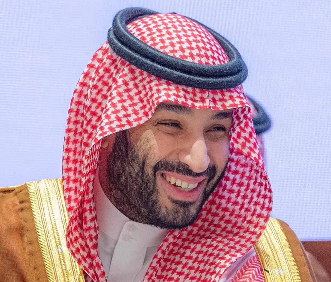 امجادنا ما جاتنا بالسهوله
حنا وطن فوق الجميع امتعدي

في ظل ابو سلمان رمز البطوله
في كل شي يقول من فيه قدي ؟!

هذا الذي لا قال شيٍ يطوله
ما ينهزم إذا دخل في تحدي

 #فوز_السعوديه