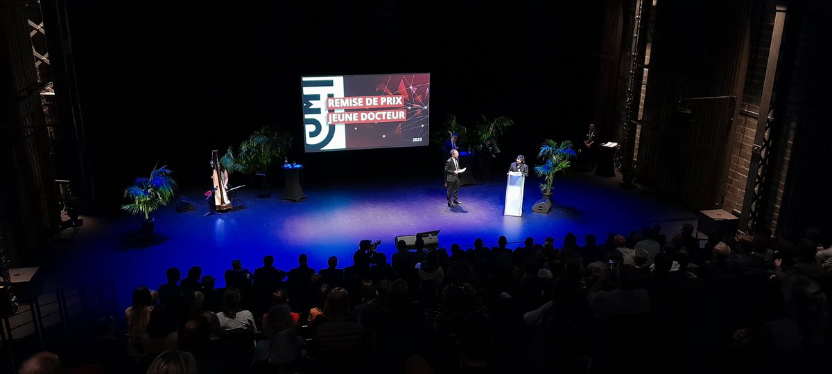 [#SoiréeRecherche] Ouverture de la soirée de la recherche organisée par La fondation UJM, au programme, remise de prix d'excellence Jeune docteur et distribution de fond d'amorçage pour 8 projets scientifiques innovants.