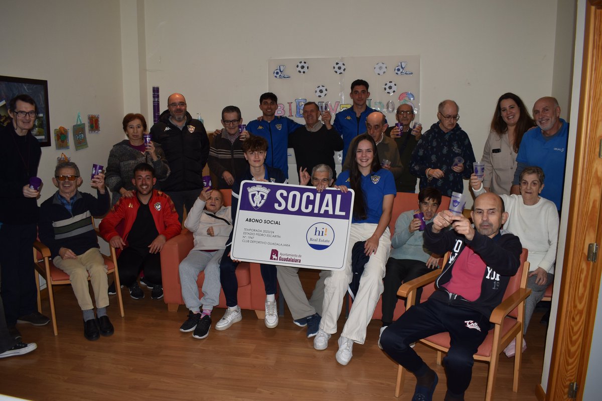 SOCIAL | 🫂

😃En la tarde de hoy hemos visitado a las personas que forman Viviendas con Apoyo el Hayedo gracias al compromiso social de <a href="/hi_RealEstate/">Jacqueline</a>

➡️ Está formado por personas con discapacidad intelectual mayores de 50 años

¡Nos ha encantado conoceros!👏
¡GRACIAS!