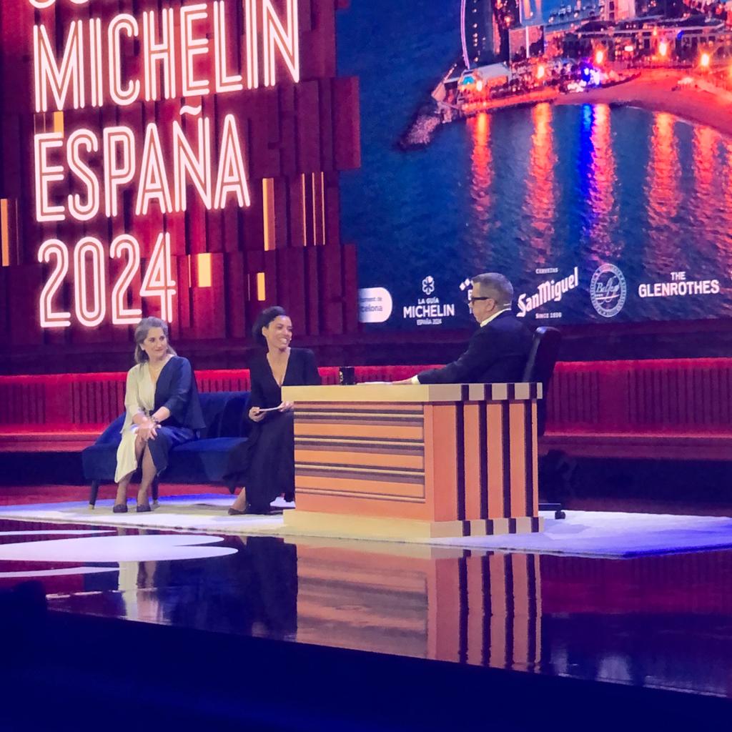 Elisabeth Boucher-Anselin, Directora Internacional de Comunicación de la Guía MICHELIN, nos da la bienvenida a la Gala de la #GuiaMICHELIN24 y anuncia que, por primera vez en España, se entregará un nuevo Award al mejor Sommelier.

#MICHELINSTAR24 #GuiaMICHELINESP