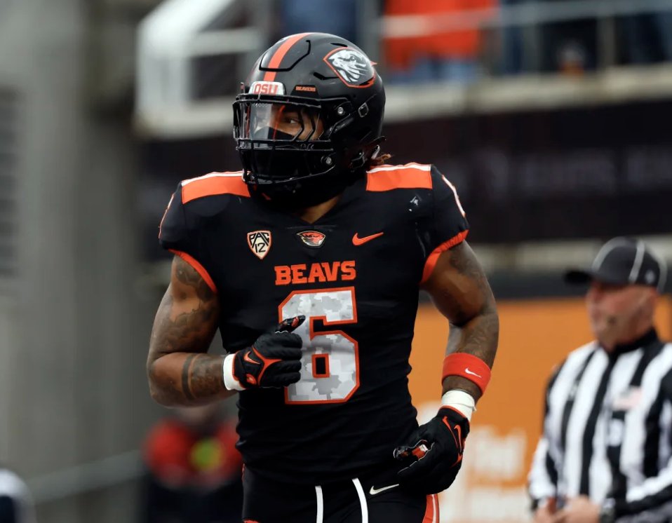 AndrewNemec's tweet image. Damien Martinez staying at Oregon State due to love of Corvallis, felt 'lied to' by Jonathan Smith highschool.si.com/recruiting/202…