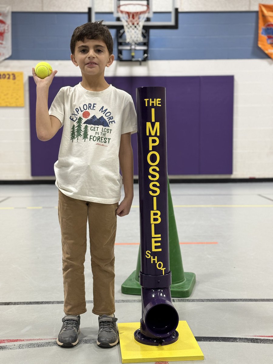 Congrats to Emory in Mrs. Davis’s third grade class for being the First “Impossible Shot” maker today. Reward system for 3rd-5th graders in PE. Not an easy shot at all as many have tried but only 1 make.  Way to go Emory!!!! <a href="/PleasantUnionYR/">Pleasant Union Elem</a>  <a href="/PUES_Tunstall/">Mr. Tunstall</a>