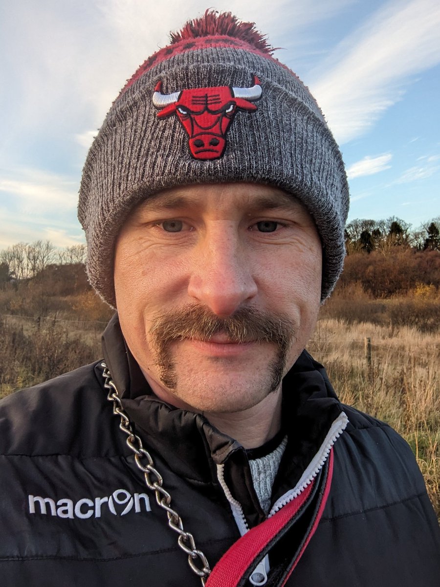 Movember 2023

Cold water swimming in the North Sea every day ✅

Growing a marvelous mowser   ✅

If anyone would like to donate to a worthwhile cause the link is below ⤵️

uk.movember.com/mospace/147092…

If money's tight, feel free to just comment on how impressive the mo is  〰️