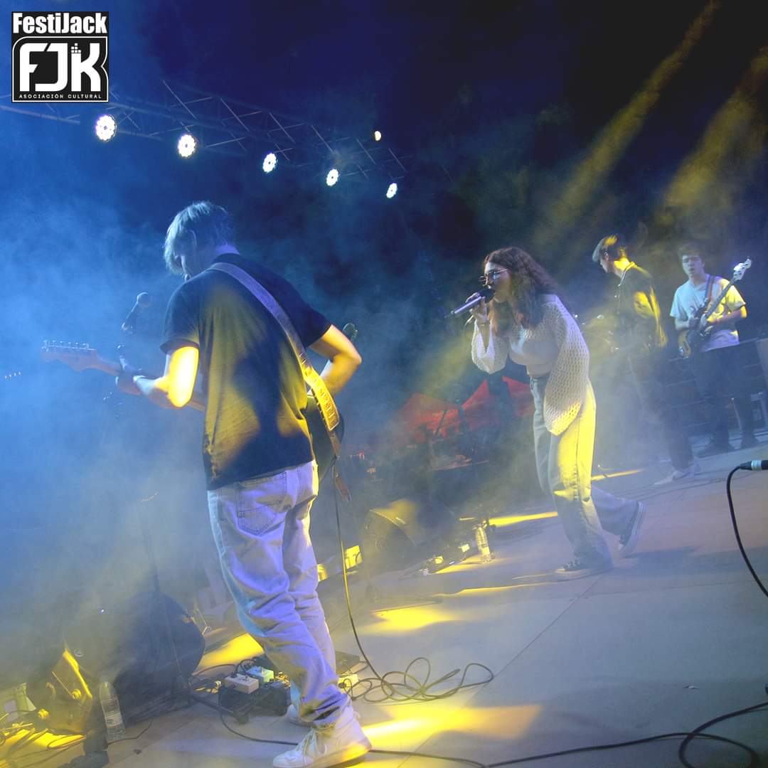 EDUKADOS, 5 musicazos de la cantera interminable de <a href="/musicalaisla/">Música La Isla</a>  . Talento arancetano, con Alex a la guitarra, Gabro al bajo, Jandro a la batería, Samu a la guitarra y Jimena a la voz; demostrando el gran trabajo de la escuela. Directazo. Foto oficial FJK: <a href="/JorgeBobadilla/">Jorge Bobadilla</a>