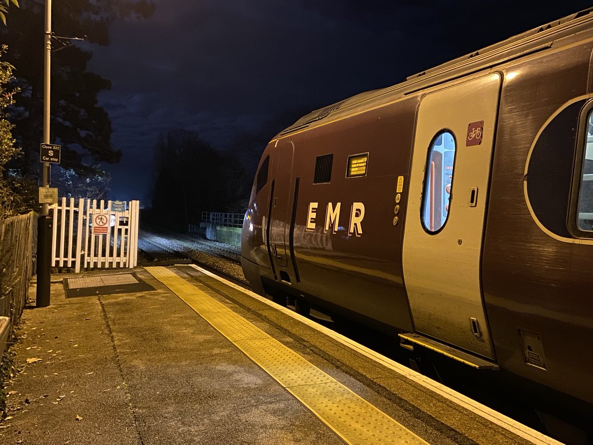 Night time rail scenery! #EMR #LongEaton #Class222