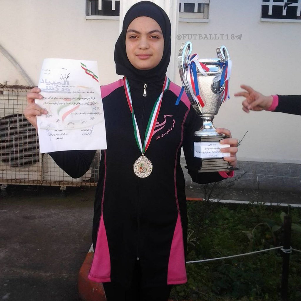 پــــــــوری tweet media