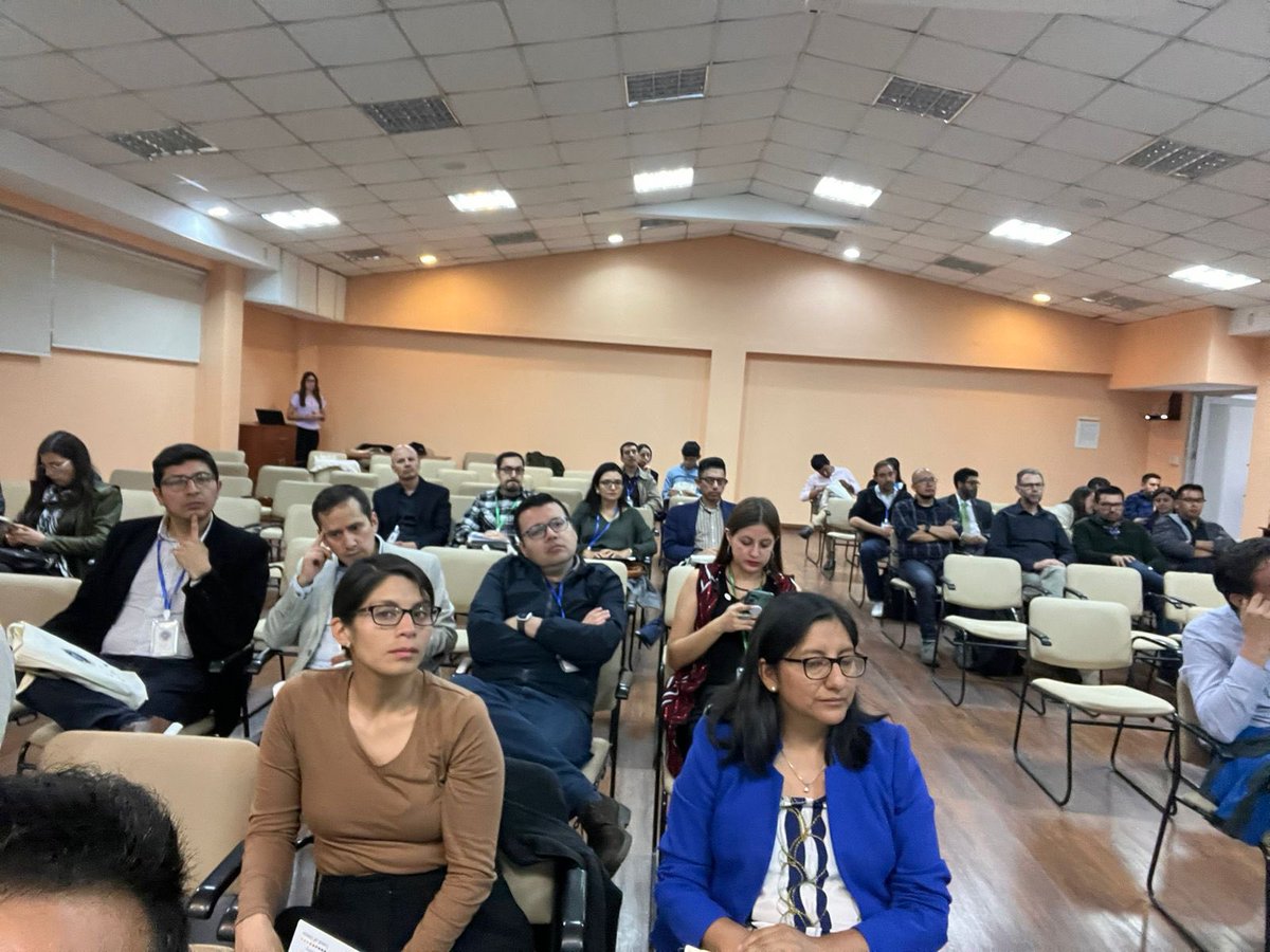 AepeaE's tweet photo. 📌Día 1 en el Tercer Encuentro de Alumni “Creando Lazos para un Futuro Sostenible”. 🎉Compartimos un día de networking 👩🏻🎓👩🏻💼👨🏻💼👨🏼🏫@AlemaniaQuito @utpl @DAADColombia @alumni_de @AepeaE #CreandoLazos #Alumnitreffen #AlemaniaenEcuador https://t.co/iz4pze6iaD