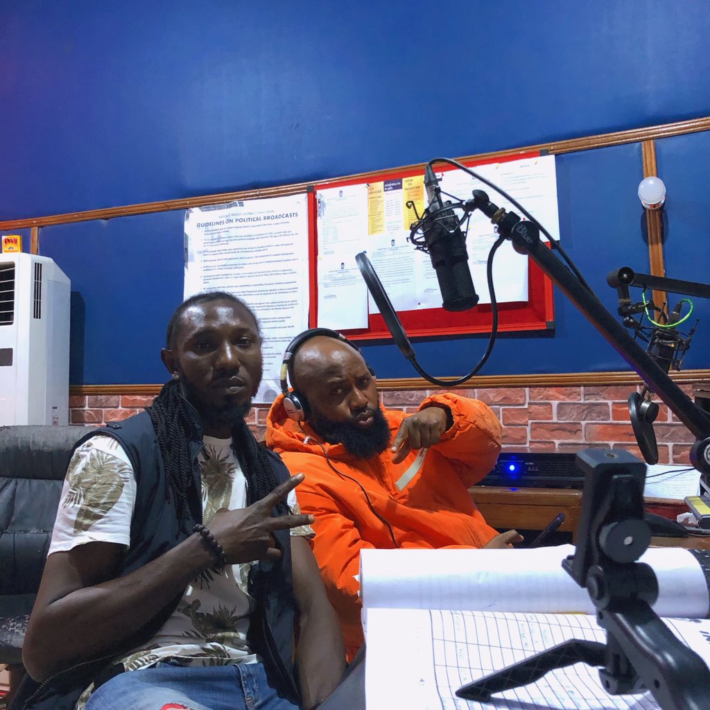 realknme's tweet photo. Thanks to all who tuned in last night for || #musicsplash on 92.3fm Benin with @mcfasodo || @itvradiong || #BMP loves you all
#BMP EP link up in my bio
#Afrobeats #Naija #BeninCity #RecordingStudio #Singer #Songwriter #Music #Phur #Lagos
#Music #NewMusic #Afrobeats #Life https://t.co/KB3JGRNOjs