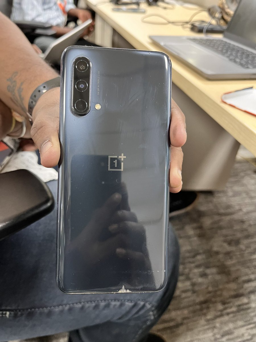 arunmahe's tweet image. This is by far the worst experience you can give back to your customers @OnePlus_Support @oneplus
Recently updated the device via OTA, and unfortunately, I’ve encountered a significant display issue thereafter. The display lines have become prominent #oneplusdisplay #scam