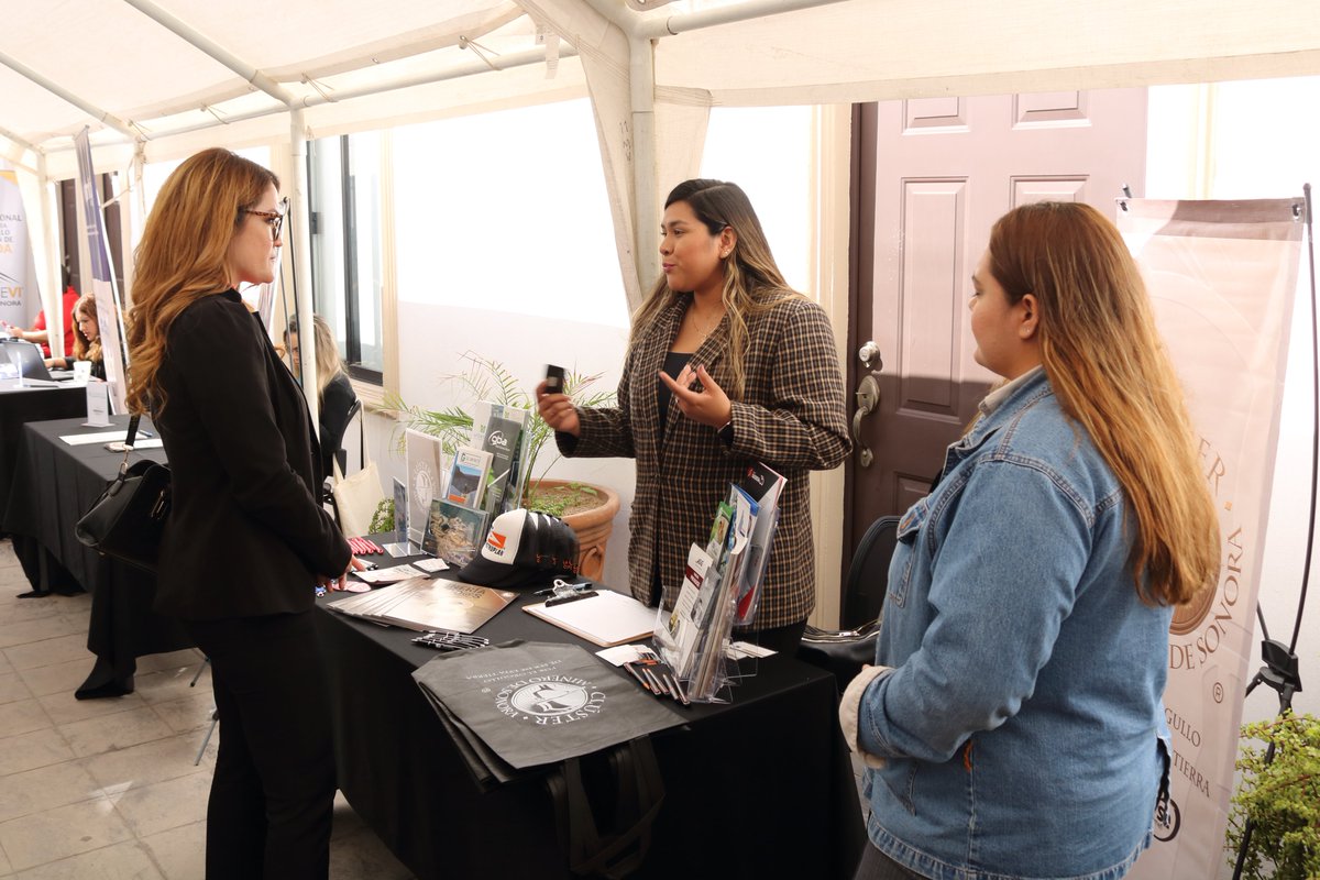 ClusterDeSonora's tweet photo. Agradecemos a la Agencia Municipal de Desarrollo Económico por la invitación a participar en el evento #HermosilloConecta, con el objetivo de fortalecer la red de negocios que impulsa el desarrollo del sector minero y su cadena de valor 🤝 https://t.co/OJngj6mfxD