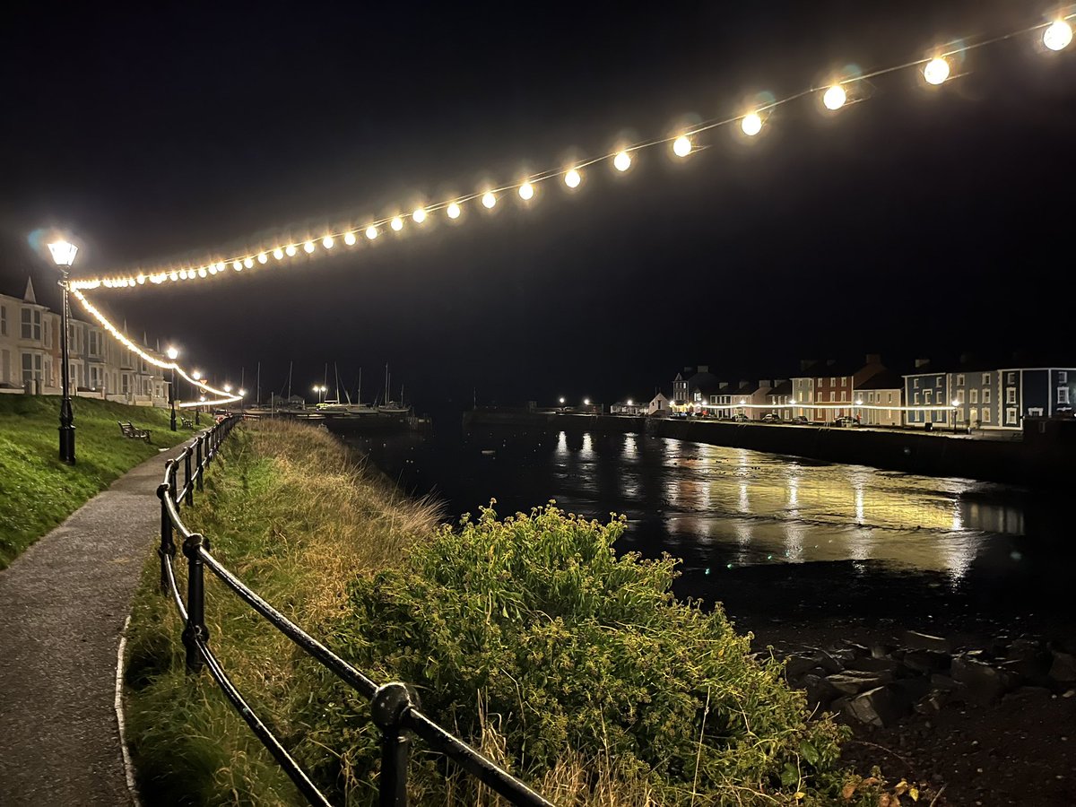 Aberaeron harbour looking cheerful this evening <a href="/Ruth_ITV/">Ruth_TV</a> <a href="/ItsYourWales/">It's Your Wales</a> <a href="/AberaeronINFO/">Aberaeron</a>