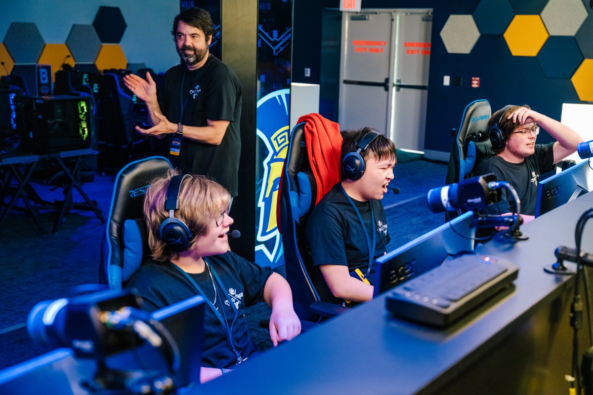 Looking to have prospective students become this excited when hearing about your college or university? Learn more about how at nsel.gg #curriculumfirst #esportsedu #collegeesports #universityesports #recruitment