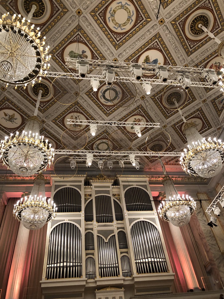 Für die Menschen in #Berlin und #Brandenburg: #TelefonSeelsorge. Heute im Konzerthaus Berlin ein wunderschönes Benefiz-Adventskonzert. Danke an alle Unterstützer*innen! @CaritasBerlin @DiakonieBerlin @ErzbistumBerlin