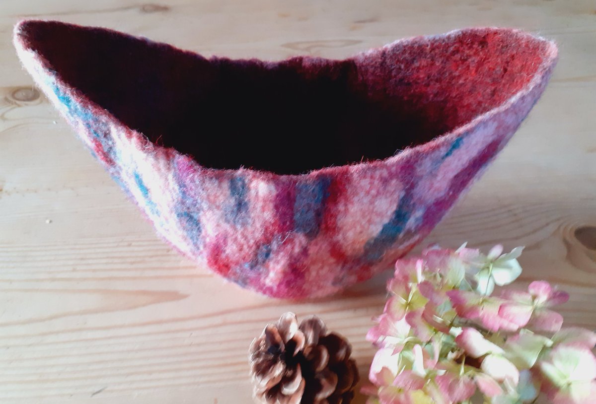 hilarytaylor00's tweet photo. 25% off everything in my etsy shop https://t.co/80uxMTQNQk #feltedwool #fibrearts https://t.co/kBZ6ZyvaU3