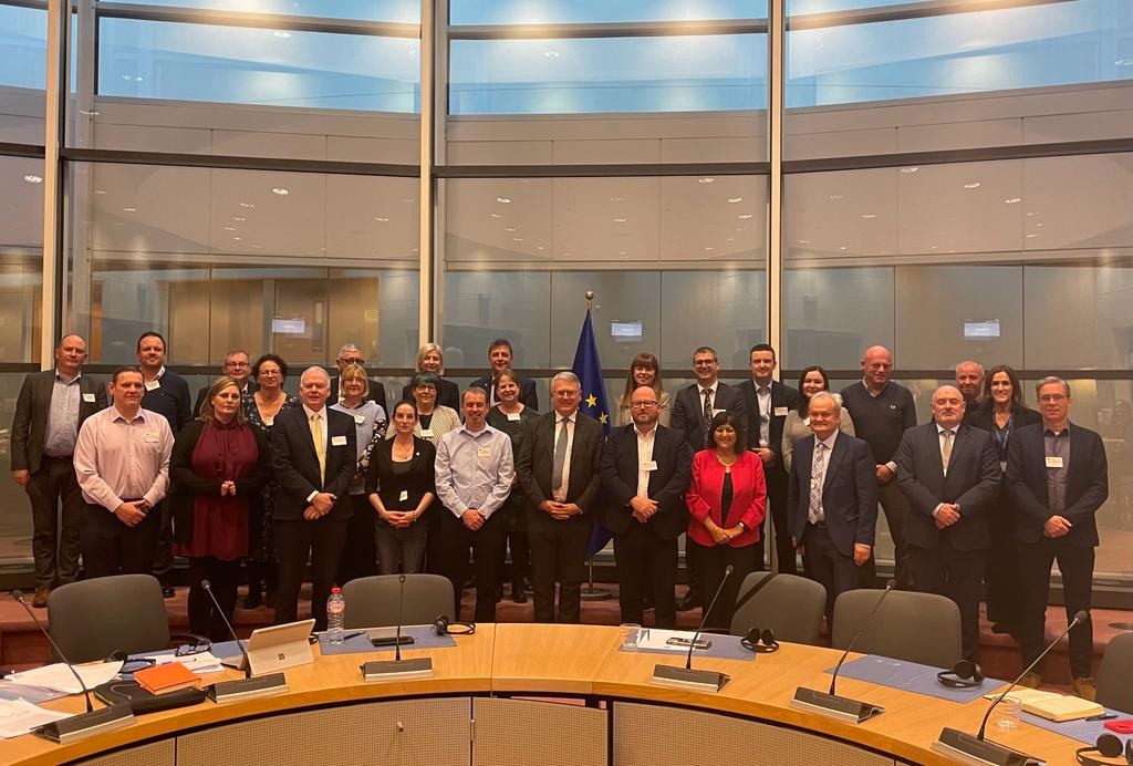 A great discussion with Commissioner <a href="/NicolasSchmitEU/">Nicolas SCHMIT</a> including on the Adequate Minimum Wage Directive, platform work, affordable housing and skills 👇

<a href="/irishcongress/">Irish Congress (ICTU)</a>