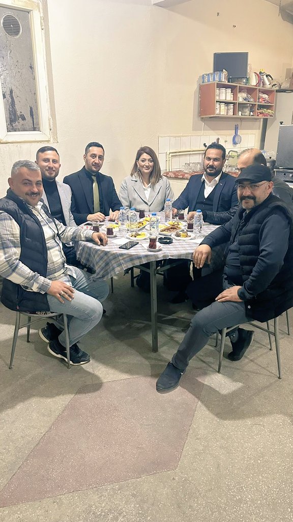 Bekir yağlı abimizi işyerinde ziyaret ettik misafirperligi için çok teşekkür ederim