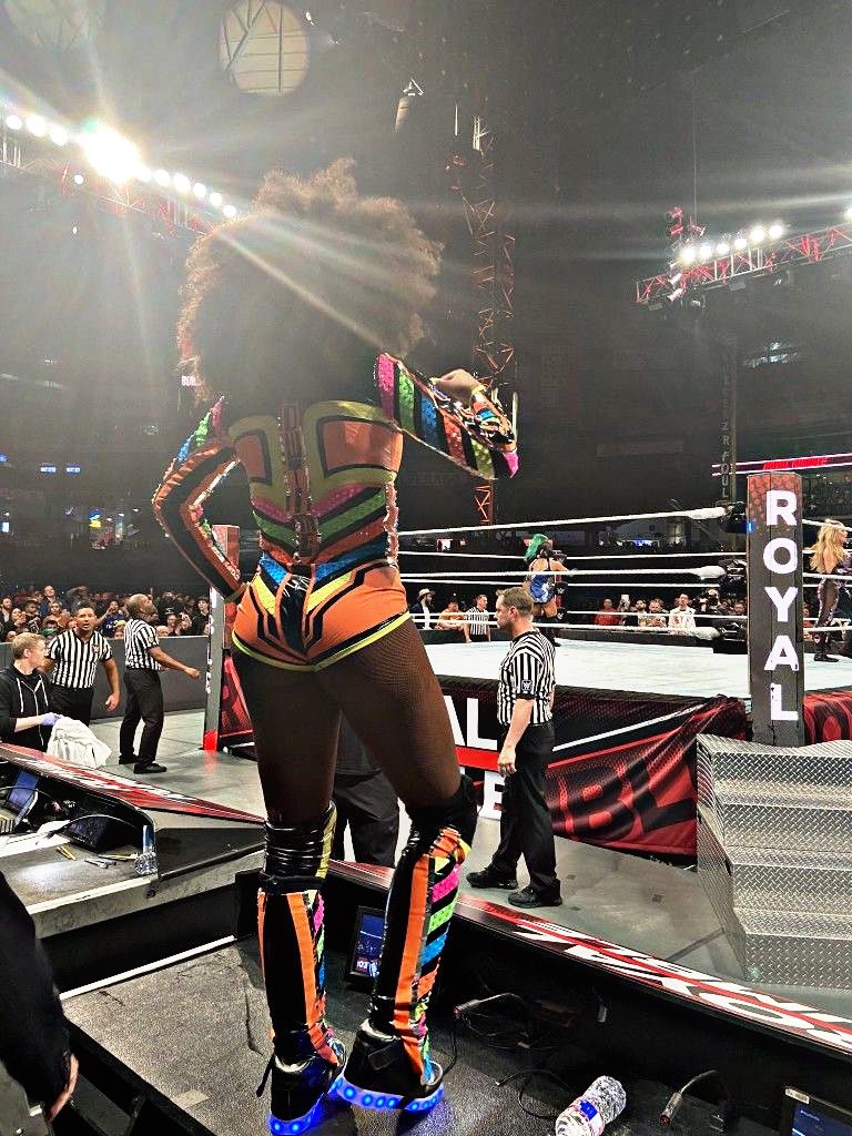 The POP she got that night i’ll NEVER forget.🥲
I SCARED the HELL out of my MOM that night.😭
The WWE Universe NEVER fails my girl.🫶🏾
#Throwback2020