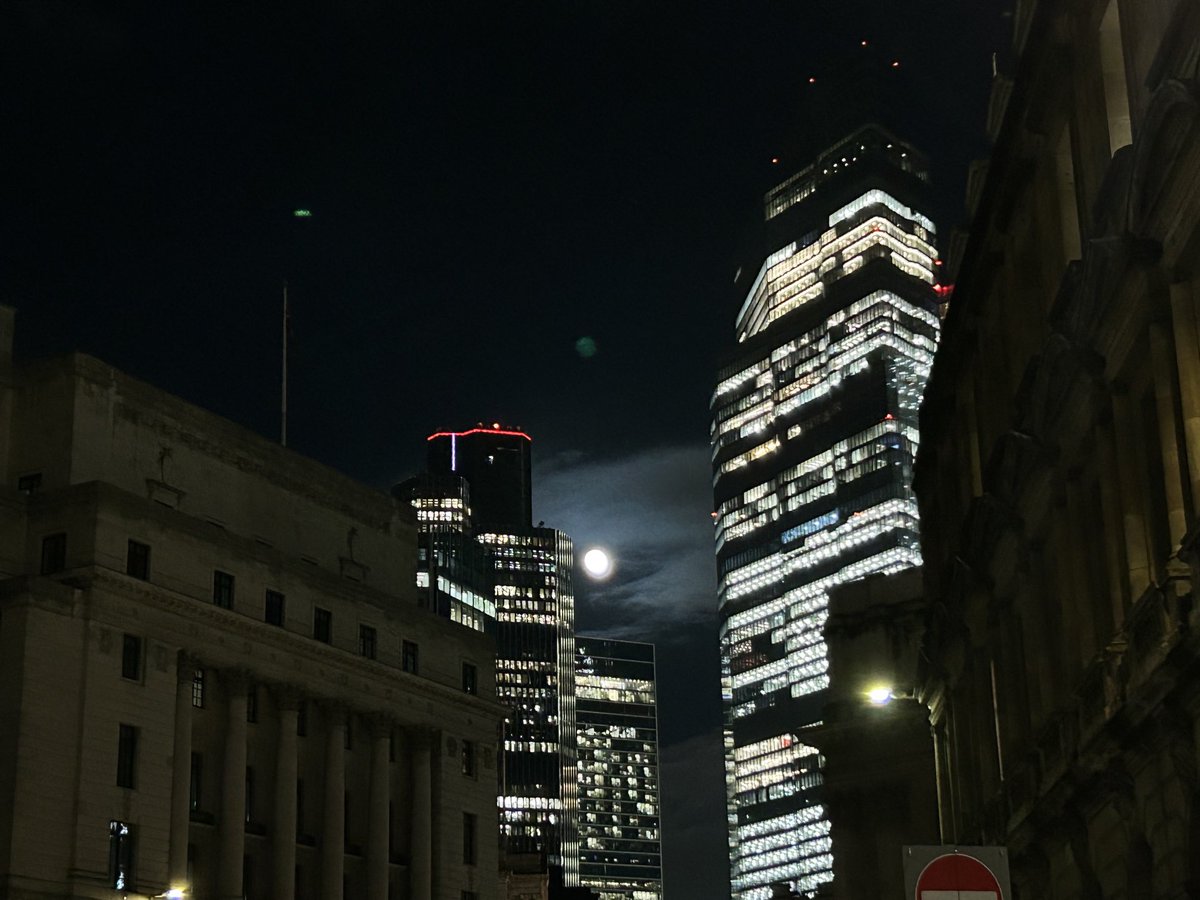 Thomas Shaw tweet media