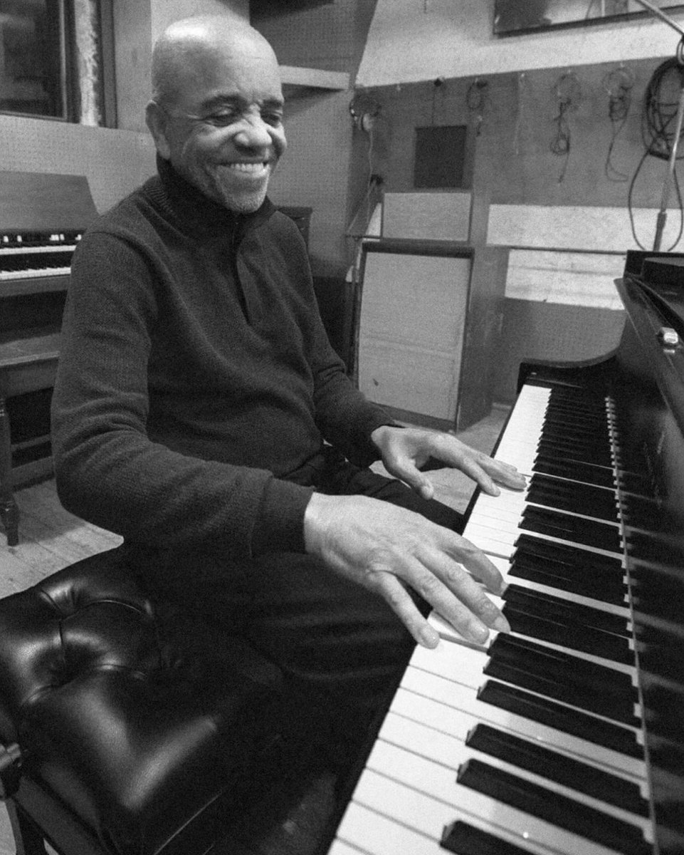 motown's tweet photo. Wishing a very HAPPY 94TH BIRTHDAY to Berry Gordy 🎈✨🎶 

Thank YOU for being a source of inspiration and creating a timeless legacy for years to come. 🎂🏆 
#MOTOWN https://t.co/PQ1pBpUQm8