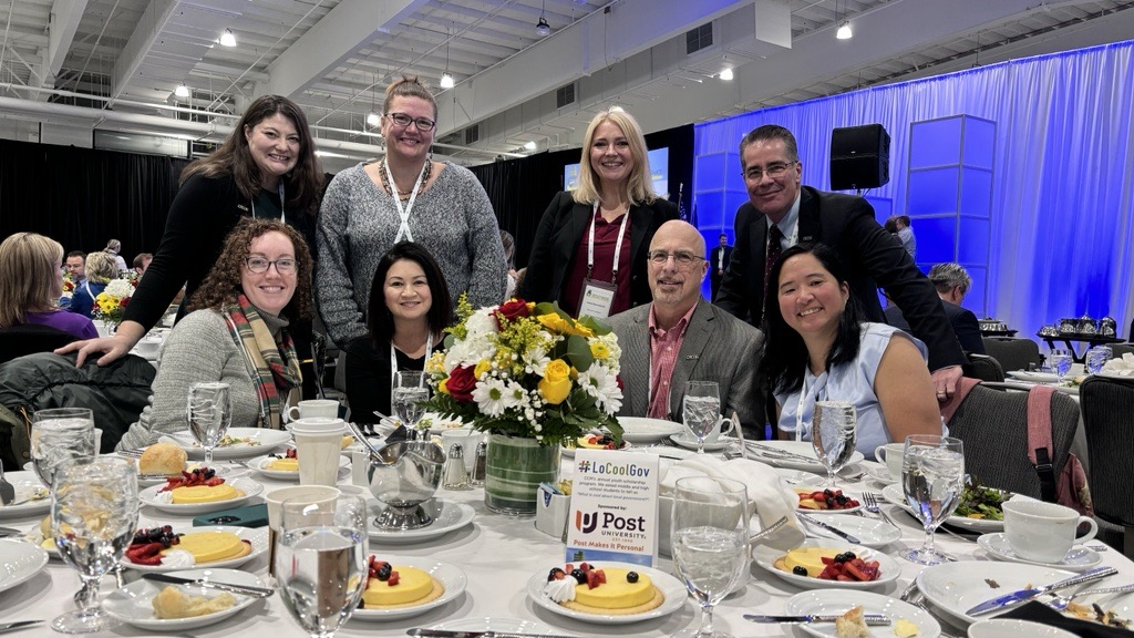 CRCOG1's tweet photo. Hi folks. Team CRCOG at today's @CCMAdvocacy conference. More than 1k attendees, coming together for informative workshops and interactive discussions that focus on addressing challenges and opportunities for municipalities. #CRCOGWhy #NoPlaceLikeCT https://t.co/xbbVUsyeIe