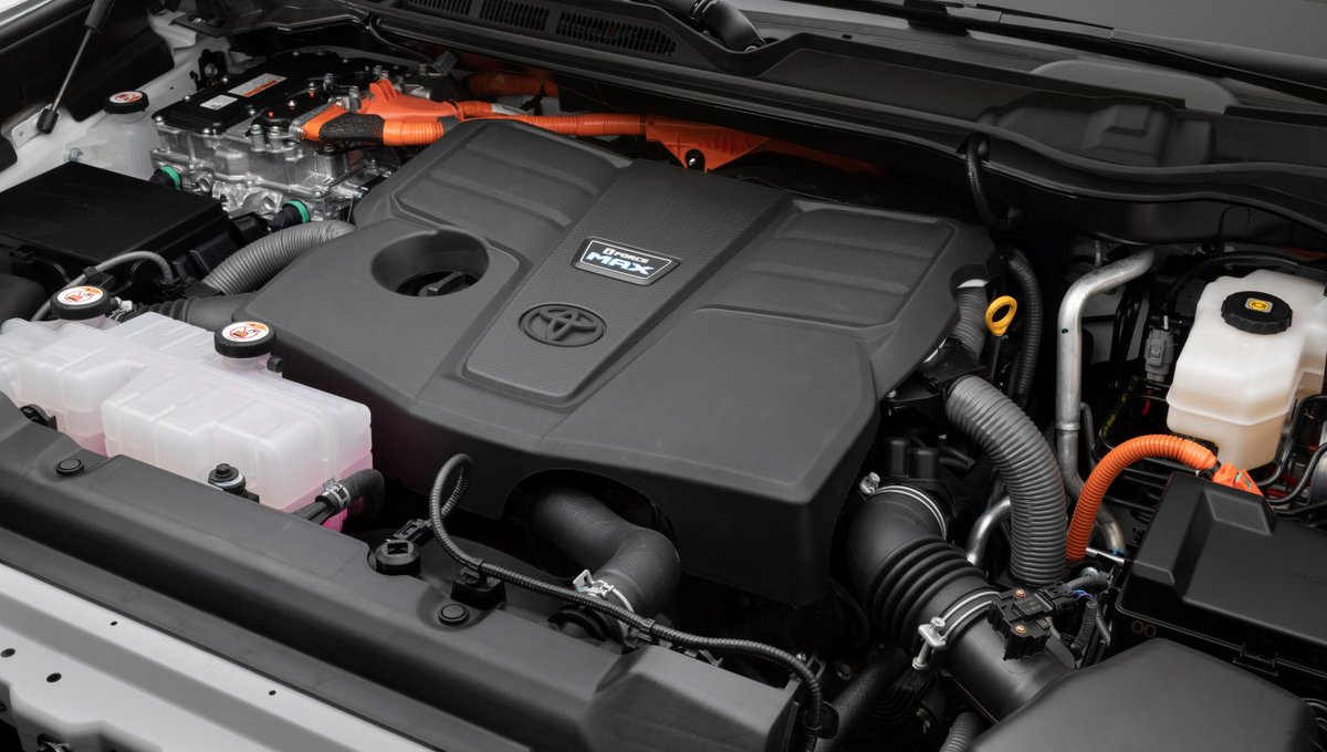 The i-Force MAX  in the Tundra Hybrid has 582 lb. ft. of torque at 2400 RPM. You'll get instant acceleration, even under heavy load.

Order yours @ pulse.ly/k0f2vep8il

#yeg #toyota #toyotatundra #toyotatundrahybrid #carsofinstagram #dealership #edmontondealership #toyotagram