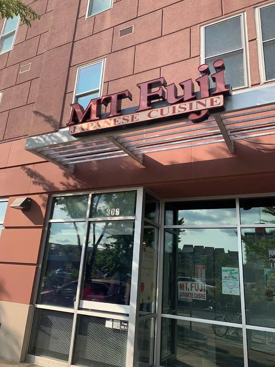 Using only a restaurant, tell us where you went to college