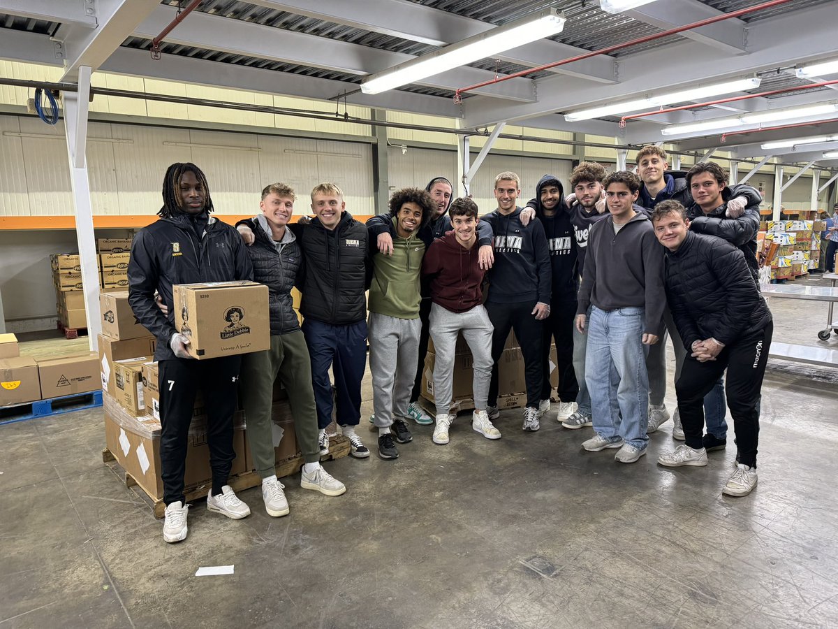 SienaSoccer's tweet photo. #SaintsInTheCommunity

Honored to have the guys out at @FoodBankNENY to kick off the holiday season yesterday! 

#MarchOn https://t.co/weFN7hjgHT