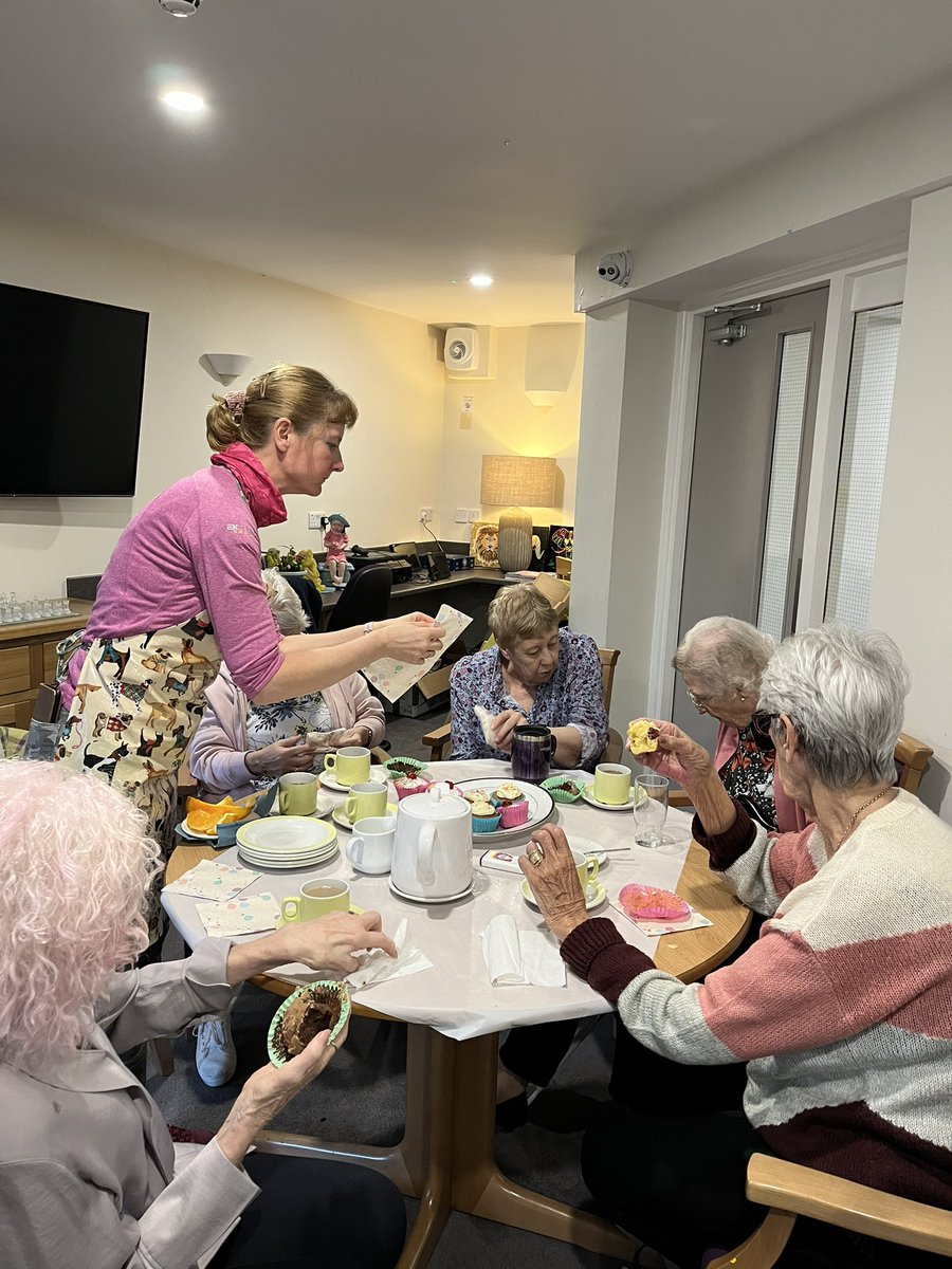 Lorna Clare tweet media