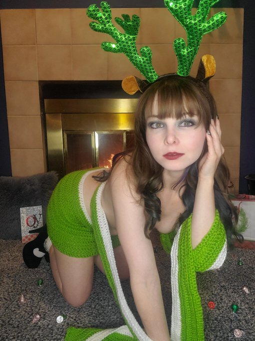 Would you ride this adorable reindeer?   Such a fun set to capture from last year, what should I do this<a href="/tag/newprofilepic"class="tags"><span>#newprofilepic</span></a>