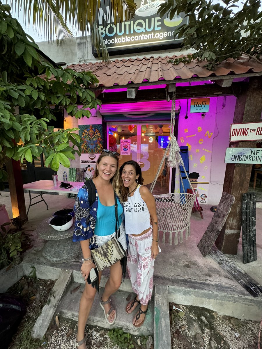 mayazdentzel's tweet photo. This weekend I had the pleasure to visit @ReFiTulum 🌴 and meet @sandramp at the beautiful #NFT boutique 🤩 it was great to learn about their plastic cleanup and other local initiatives 👏 so inspiring to hear @ReFiDAOist ‘s #LocalNodes stories 💚 LFG #ReFi https://t.co/tpkAxTJ7pr