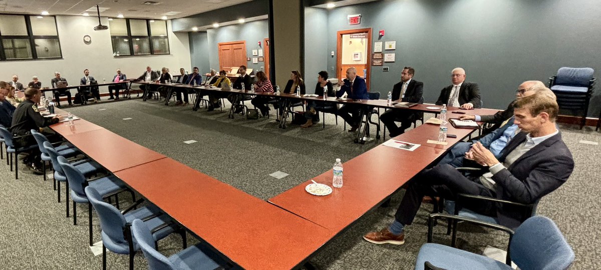MayorJensen's tweet photo. It was great to meet and collaborate tonight at a joint meeting with @NoblesvilleIN Common Council and @NobSchools Board! https://t.co/LiMCJTQc69