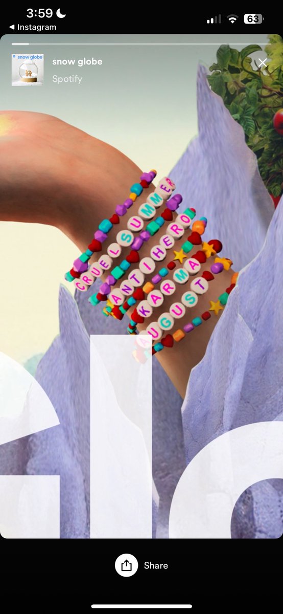 swiftietheories's tweet image. there has to be a hidden message here WHAT IS IT