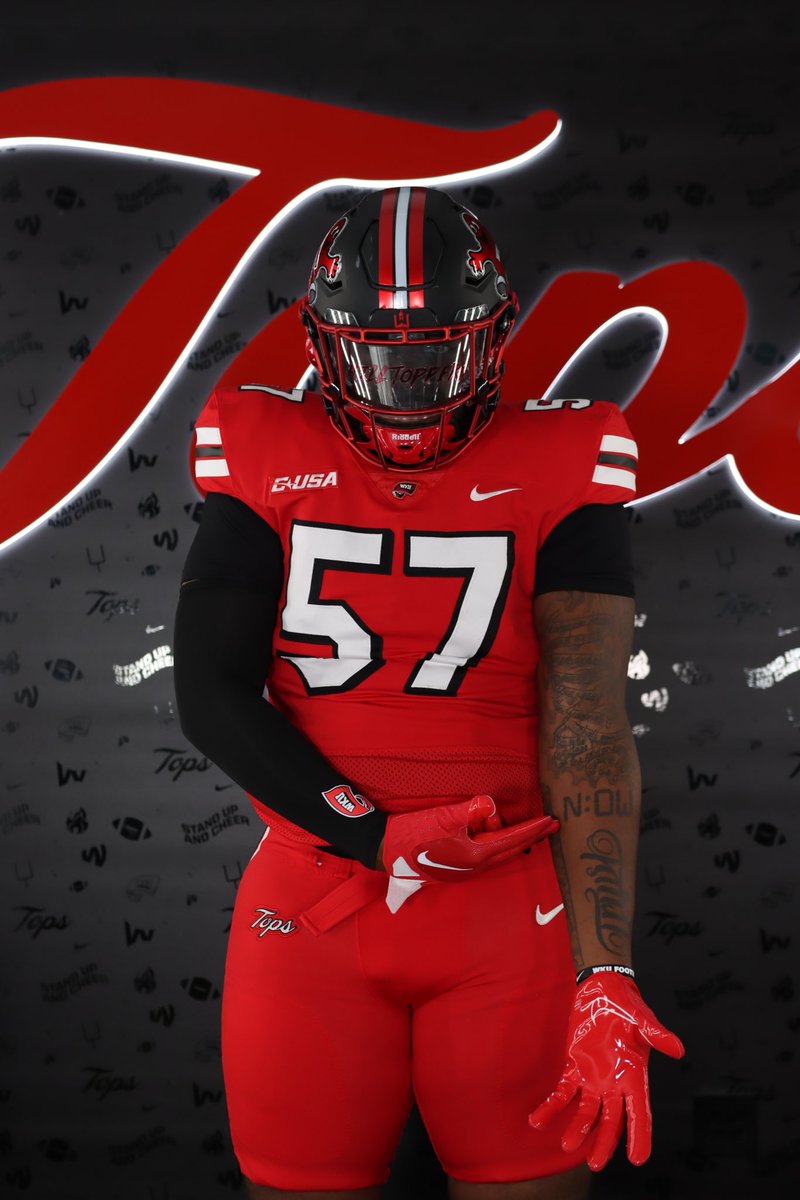 rodneymuney's tweet photo. Western Kentucky was lit😮‍💨🔥 @WKURecruiting @JUCOFFrenzy @JuCoFootballACE https://t.co/8kBFlN15ZJ