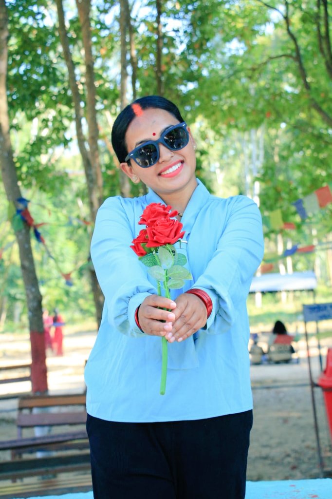 SongGeeta6's tweet photo. तिमी निर्धक्क भएर आफ्नो भबिस्य बनाउनु ढिलो भए पनि या असफल नै भएपनी तिम्रो हरेक अबस्थामा साथ दिने हिम्मत राख्ने छु म https://t.co/KpdfB1AxKl
